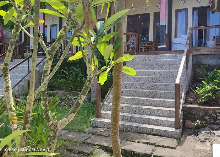 Kusuma Abiakta Sea Side レンボンガン島